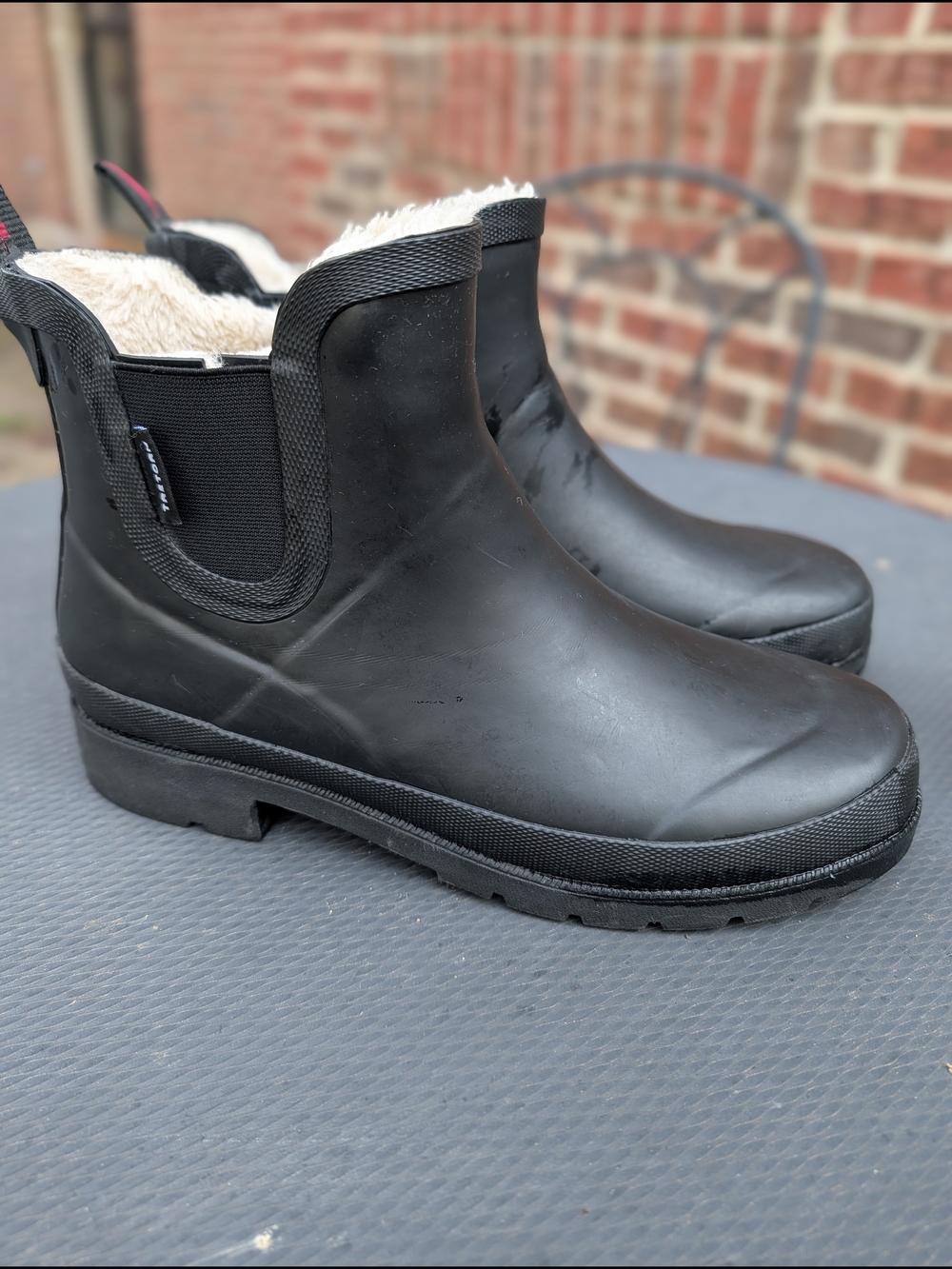 Tretorn Black Short Fleece-Lined Rain Boots (Open To Offers)